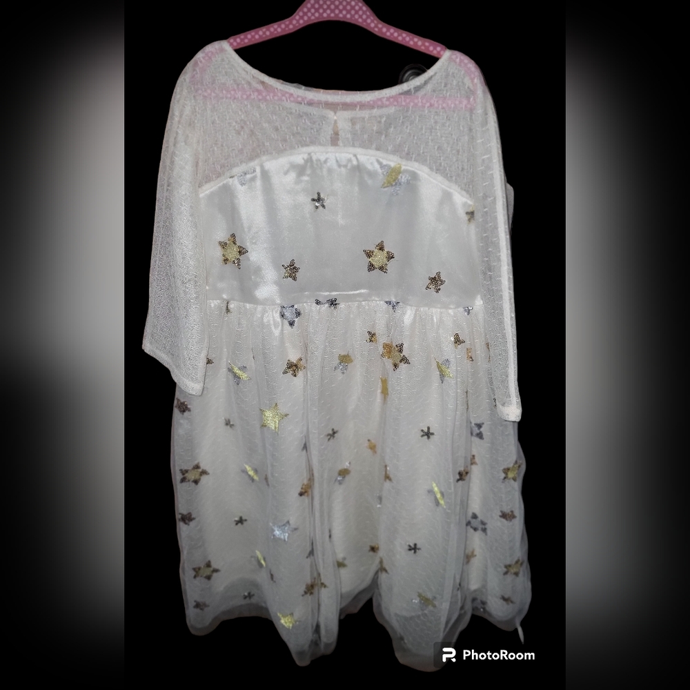 EEUC , worn one time just for photos , girls  EleStory dress, size 8/9.
